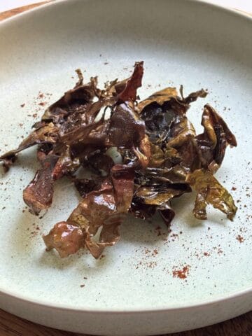 Fried dulce on a plate with smoked paprika.
